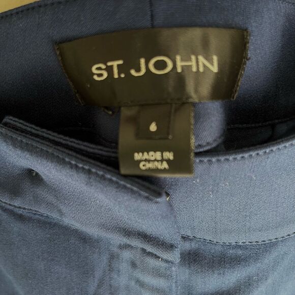 St. JOHN | Ankle Crop Luxury Wool Blend Pant - Picture 4 of 4